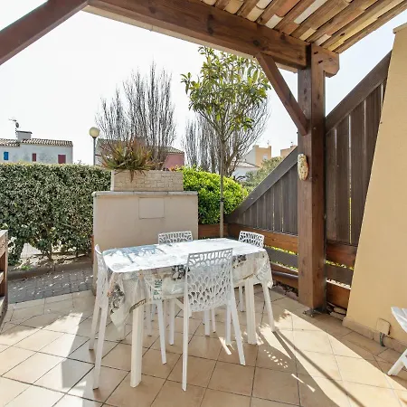 Studio For 4 Apartment *
